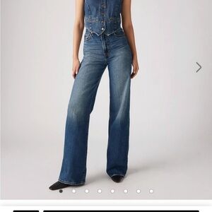 Women's Levi Ribcage Wide Leg Jeans
Color: Polar Per  - size 29W x 34L